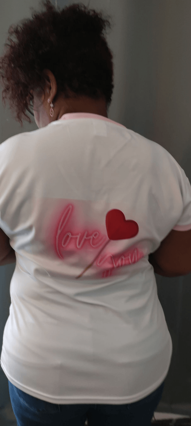 Article réalisé pour une cliente: Tee shirt femme - Saint Valentin 