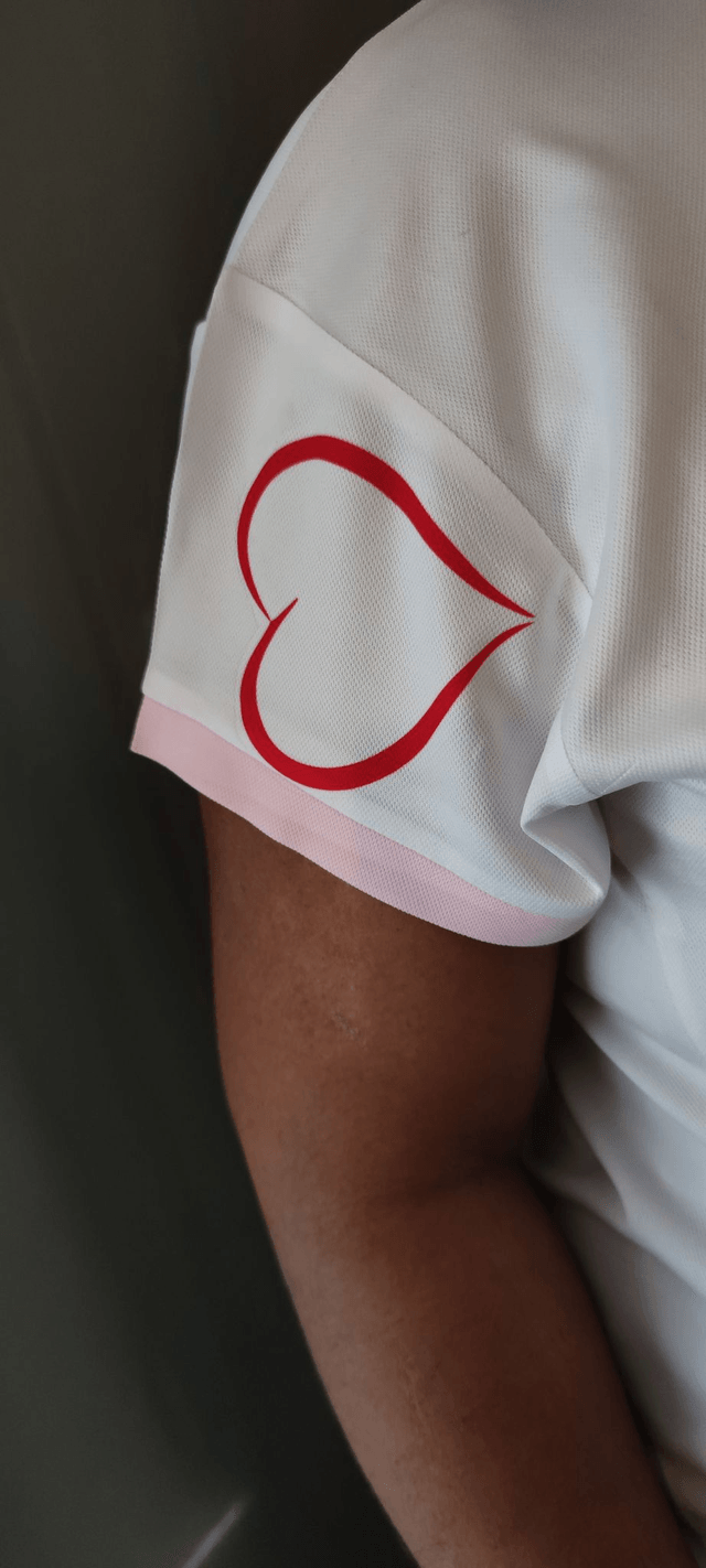 Article réalisé pour une cliente: Tee shirt femme - Saint Valentin 
